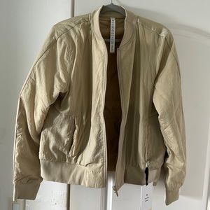 Lulu lemon “Non Stop” Bomber
